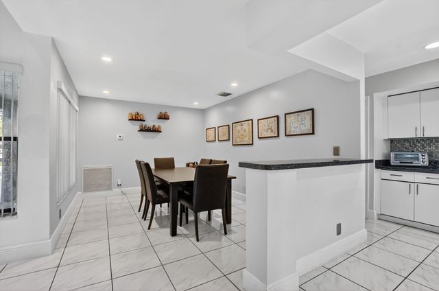 10548 Mendocino Lane, Boca Raton, FL 33428