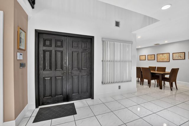 10548 Mendocino Lane, Boca Raton, FL 33428