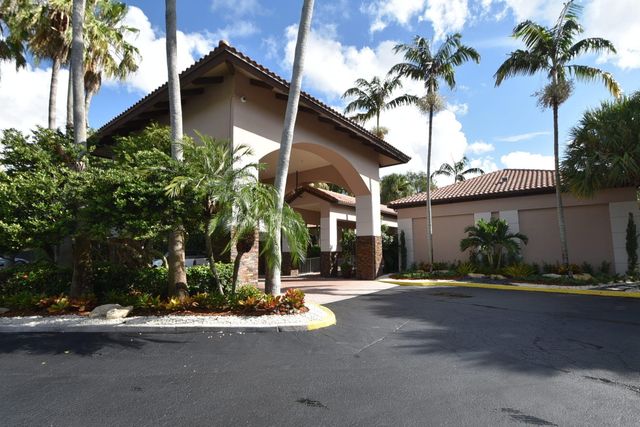 10548 Mendocino Lane, Boca Raton, FL 33428