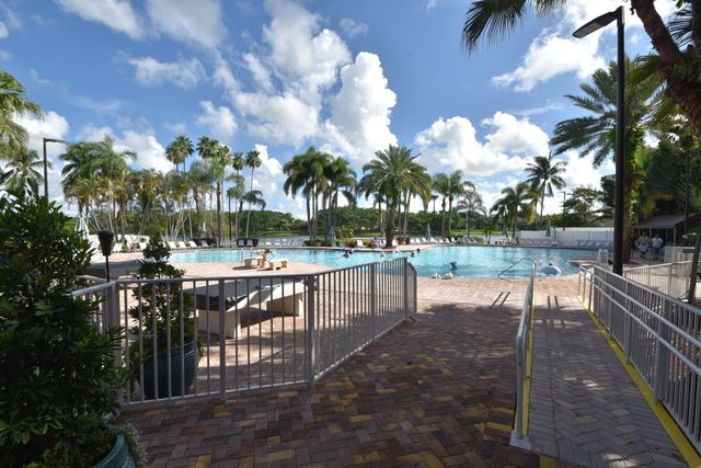 10548 Mendocino Lane, Boca Raton, FL 33428