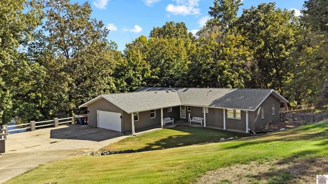 512 Magnolia Ct. 35 Block D, Kuttawa, KY 42055