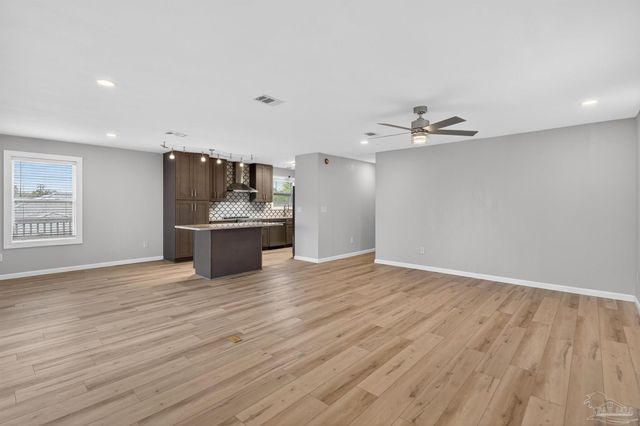 14150 Canal Dr, Pensacola, FL 32507