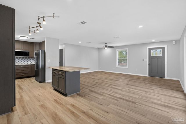 14150 Canal Dr, Pensacola, FL 32507