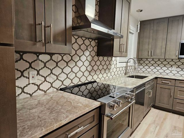 14150 Canal Dr, Pensacola, FL 32507