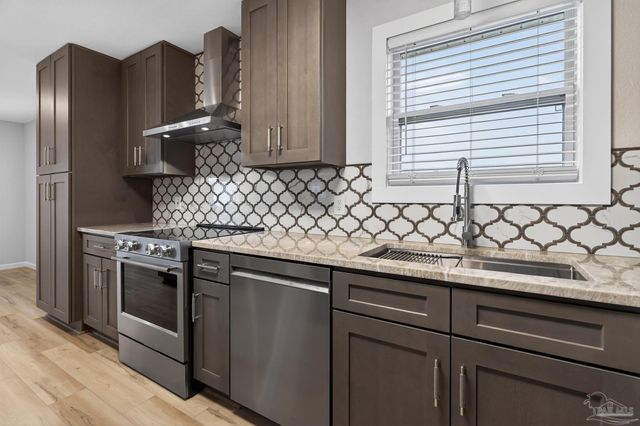 14150 Canal Dr, Pensacola, FL 32507