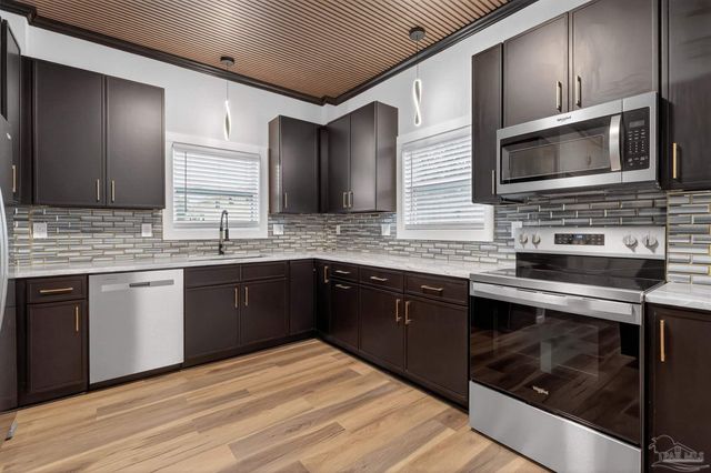 14150 Canal Dr, Pensacola, FL 32507