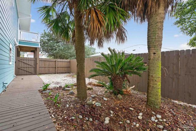 14150 Canal Dr, Pensacola, FL 32507