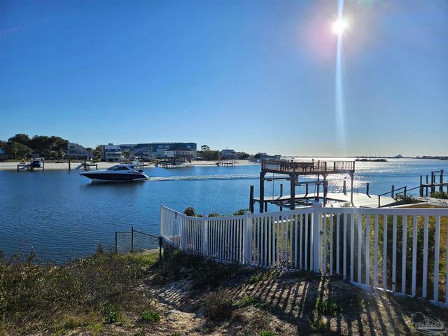 14150 Canal Dr, Pensacola, FL 32507