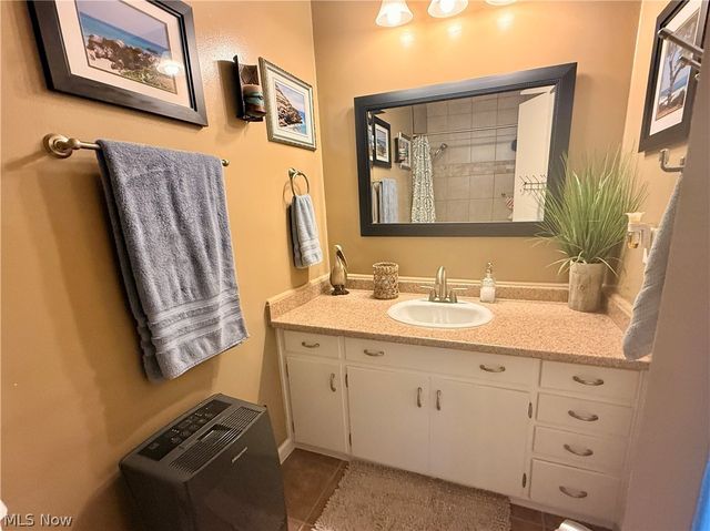 817 Boston Avenue, Elyria, OH 44035