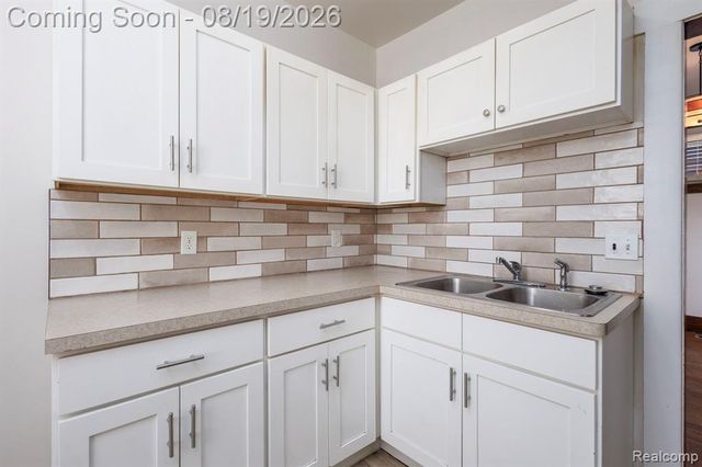 6497 Hazlett Street, Detroit, MI 48210