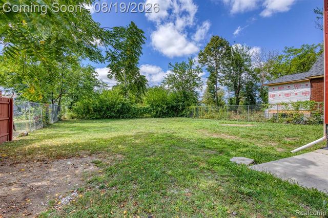 6497 Hazlett Street, Detroit, MI 48210
