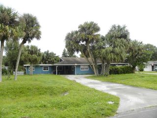 8206 Lakeland Boulevard, Fort Pierce, FL 34951