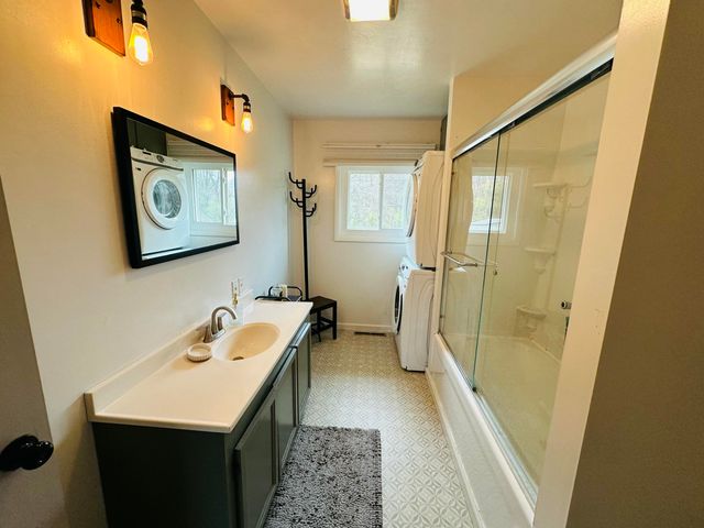 315 Pam Drive, Berrien Springs Vllg, MI 49103