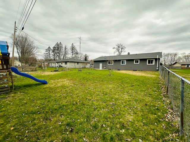 315 Pam Drive, Berrien Springs Vllg, MI 49103