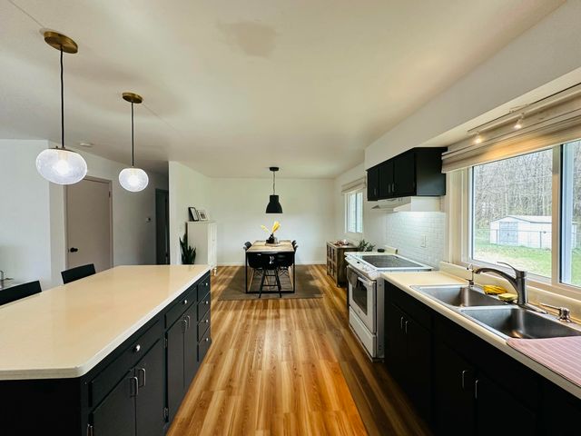 315 Pam Drive, Berrien Springs Vllg, MI 49103