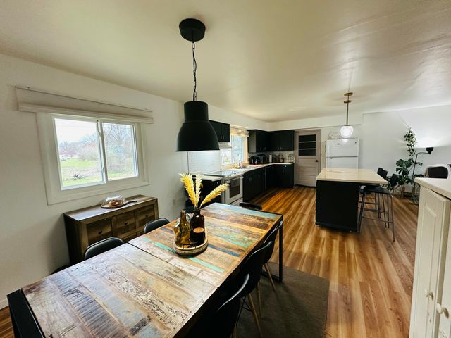 315 Pam Drive, Berrien Springs Vllg, MI 49103