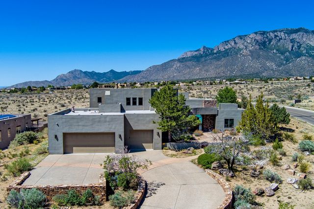 5415 High Desert Place NE, Albuquerque, NM 87111