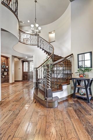 5415 High Desert Place NE, Albuquerque, NM 87111