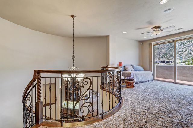 5415 High Desert Place NE, Albuquerque, NM 87111