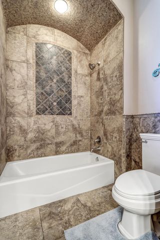 5415 High Desert Place NE, Albuquerque, NM 87111