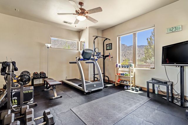 5415 High Desert Place NE, Albuquerque, NM 87111