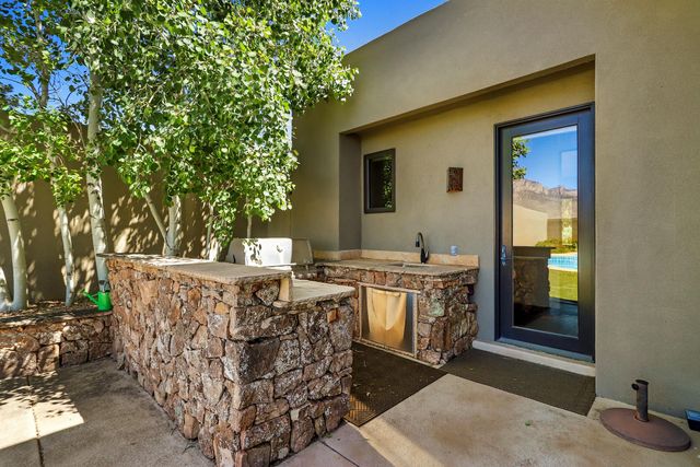 5415 High Desert Place NE, Albuquerque, NM 87111