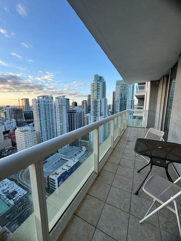 50 BISCAYNE Blvd 3807, Miami, FL 33132