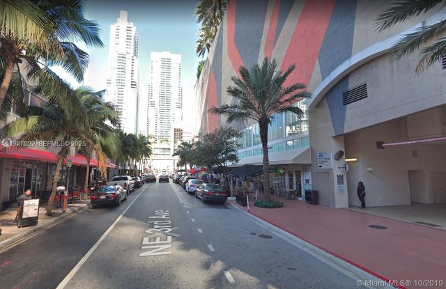 50 BISCAYNE Blvd 3807, Miami, FL 33132