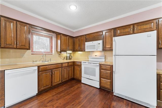 14906 W 89th Street, Lenexa, KS 66215