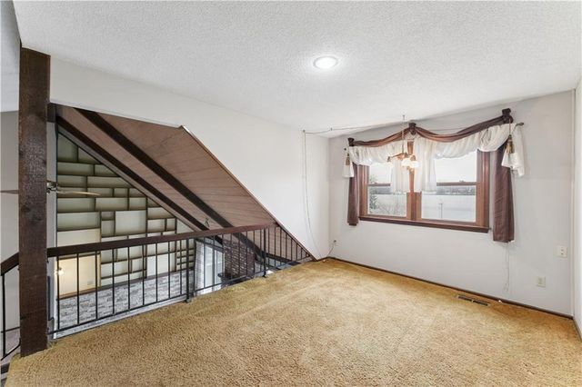 14906 W 89th Street, Lenexa, KS 66215