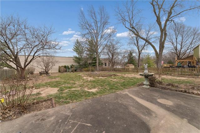 14906 W 89th Street, Lenexa, KS 66215