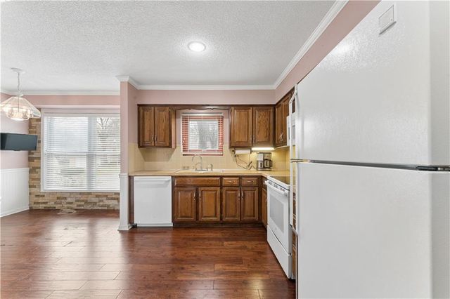 14906 W 89th Street, Lenexa, KS 66215