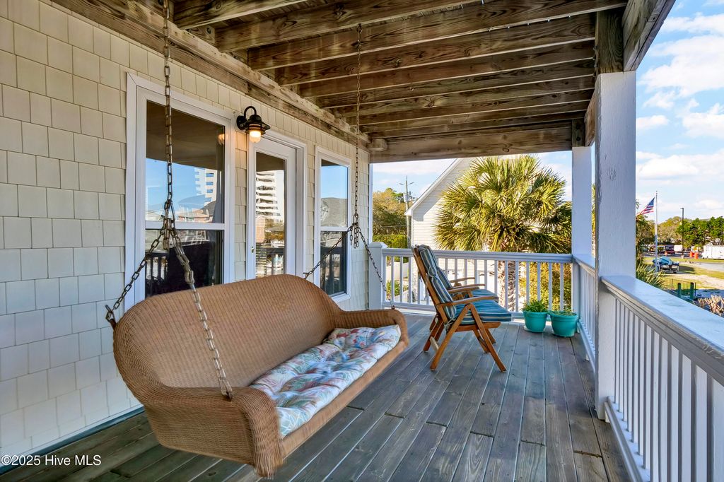 Image 19 of property listing at 1001 Waterview Place, Carolina Beach, NC 28428