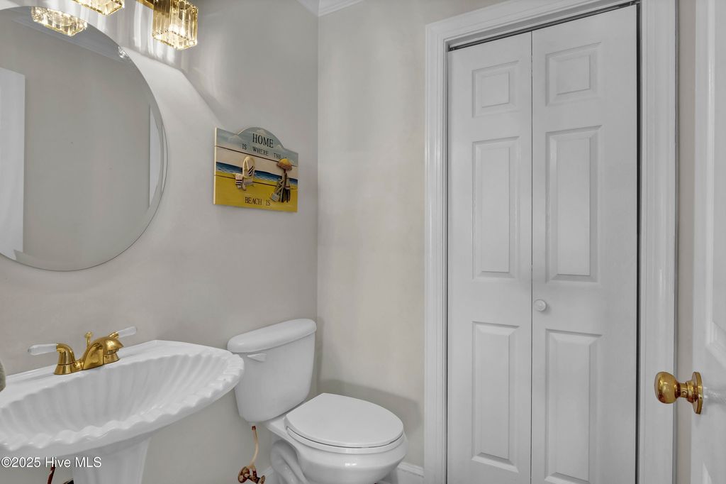 Image 20 of property listing at 1001 Waterview Place, Carolina Beach, NC 28428