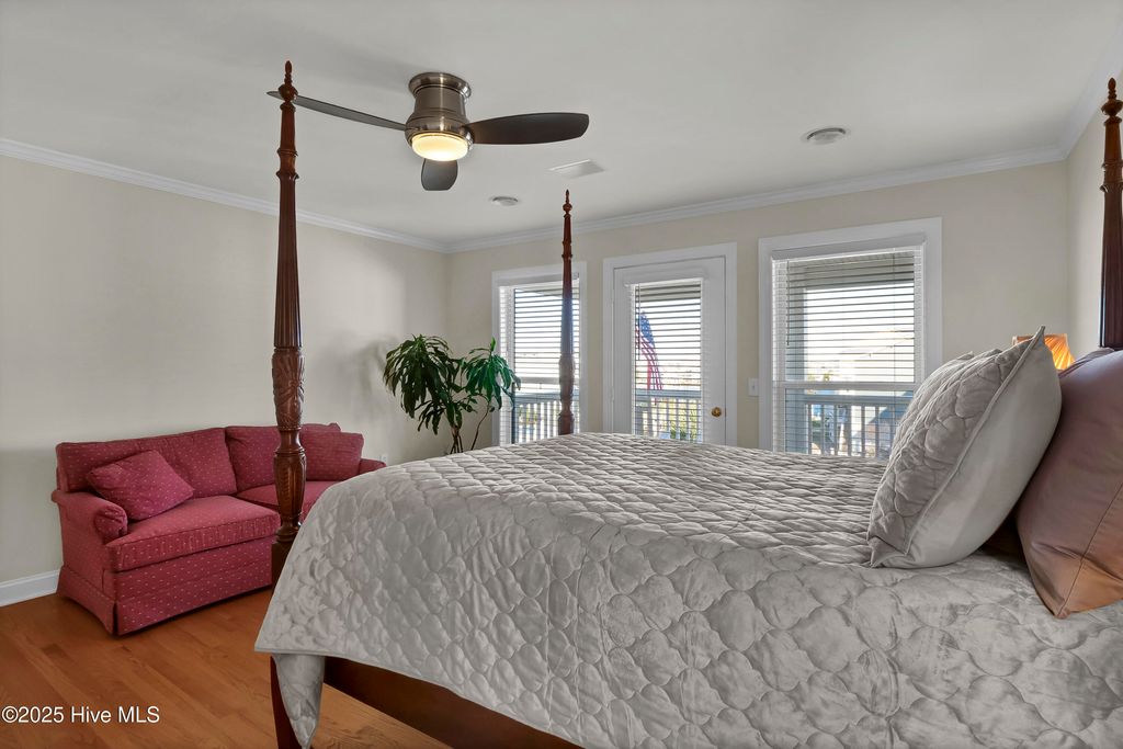 Image 23 of property listing at 1001 Waterview Place, Carolina Beach, NC 28428