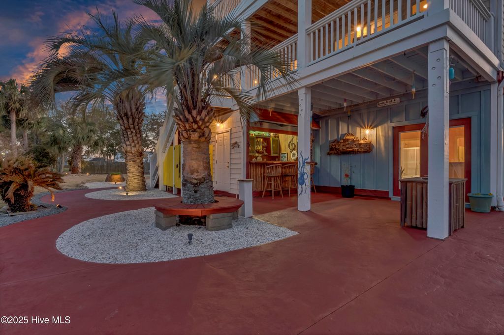 Image 4 of property listing at 1001 Waterview Place, Carolina Beach, NC 28428