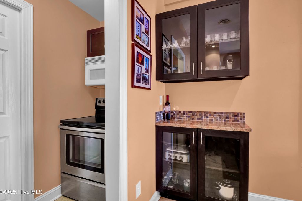 Image 41 of property listing at 1001 Waterview Place, Carolina Beach, NC 28428