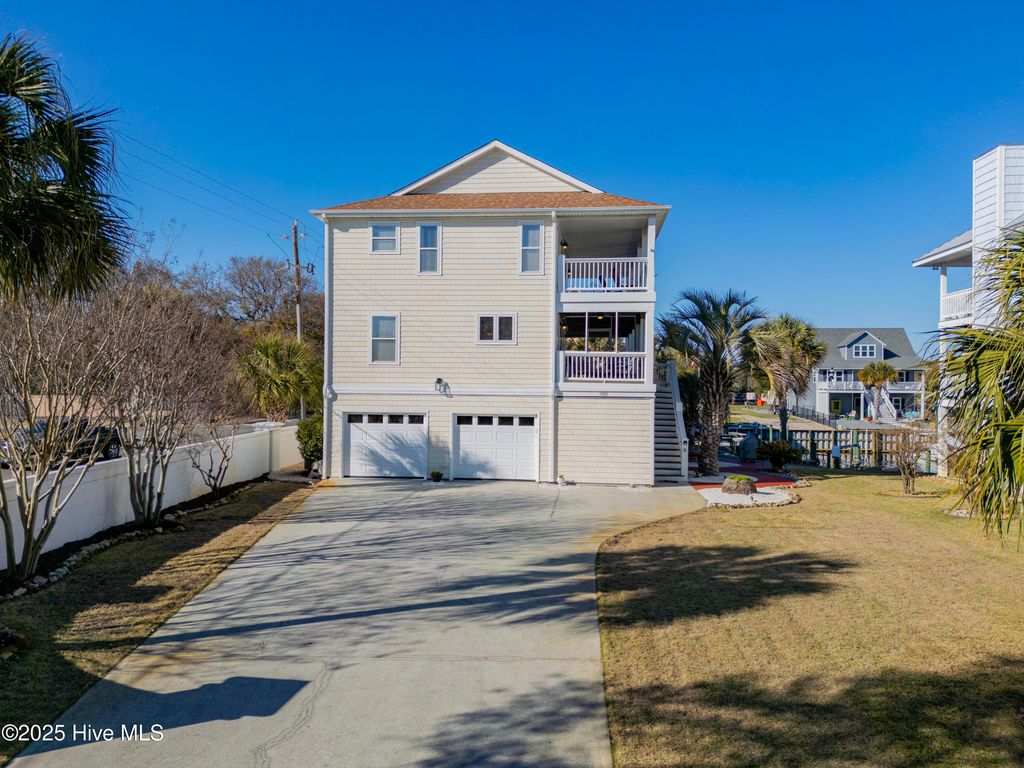 Image 58 of property listing at 1001 Waterview Place, Carolina Beach, NC 28428