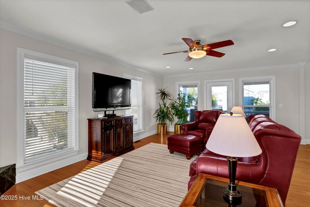 Image 6 of property listing at 1001 Waterview Place, Carolina Beach, NC 28428