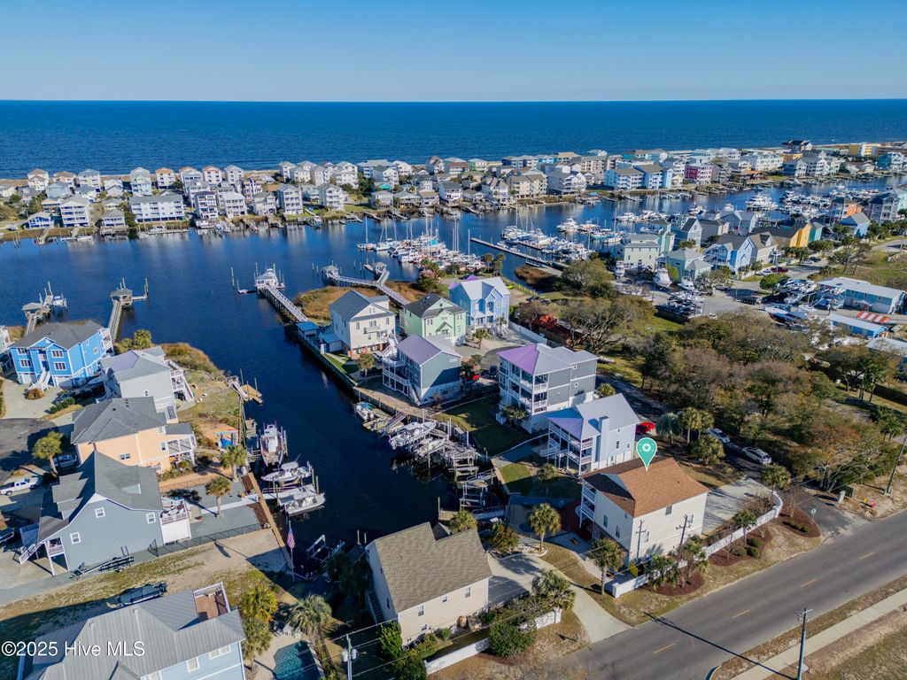 Image 62 of property listing at 1001 Waterview Place, Carolina Beach, NC 28428