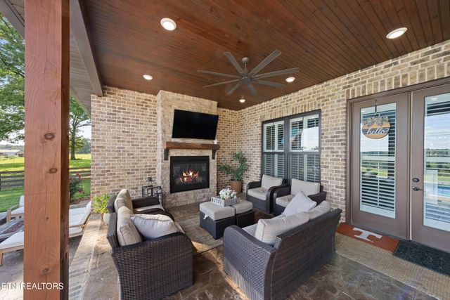 6419 N Highway 70, Crossville, TN 38571