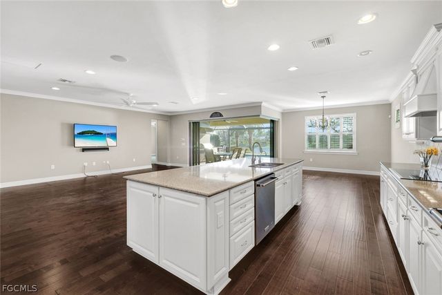 11807 Dixon DR, Fort Myers, FL 33913