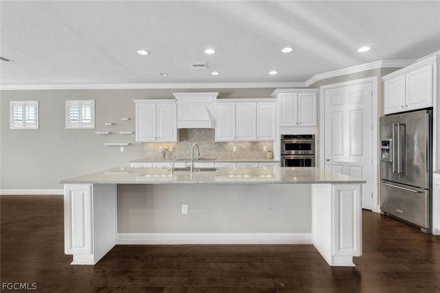 11807 Dixon DR, Fort Myers, FL 33913