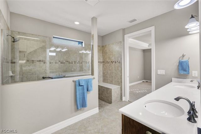 11807 Dixon DR, Fort Myers, FL 33913