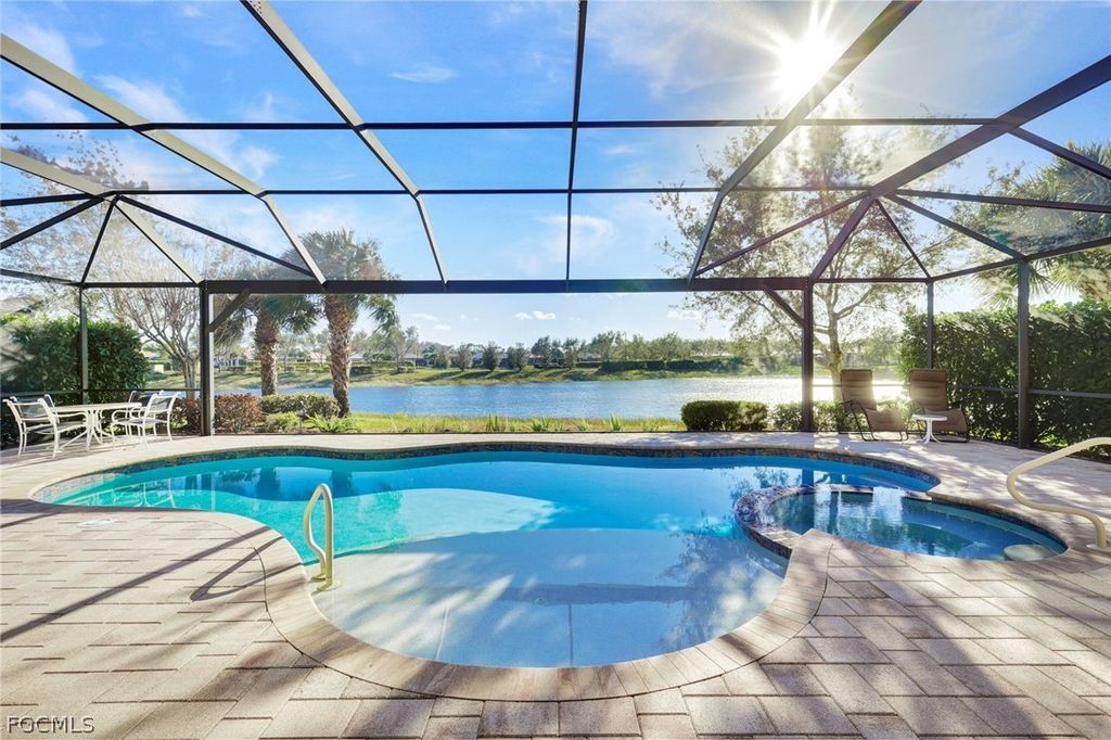 11807 Dixon DR, Fort Myers, FL 33913