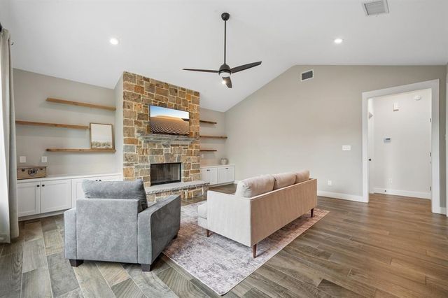 190 Magnolia Meadow, Canyon Lake, TX 78133