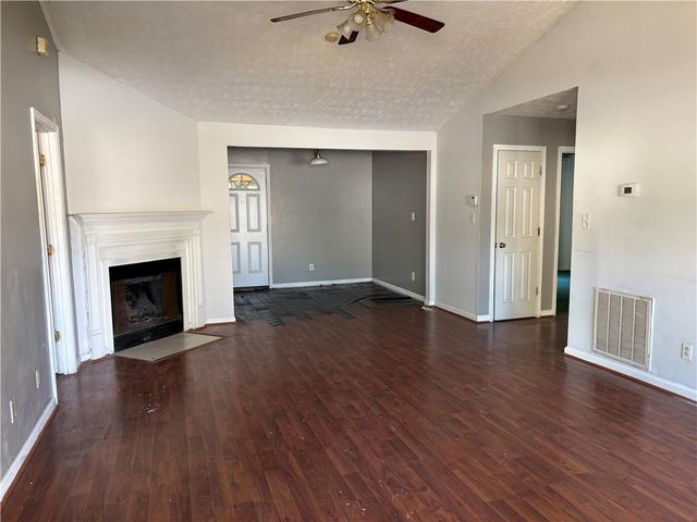 3040 Garnet Way, Atlanta, GA 30349