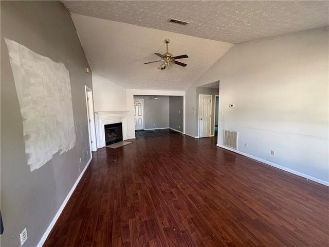 3040 Garnet Way, Atlanta, GA 30349