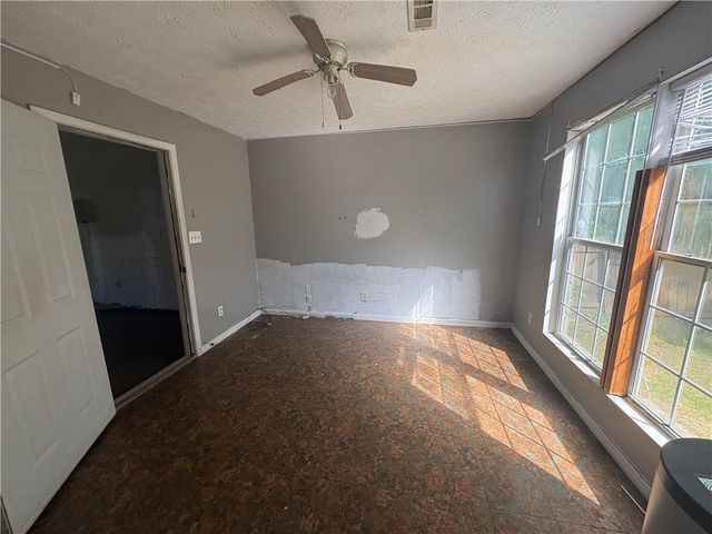 3040 Garnet Way, Atlanta, GA 30349
