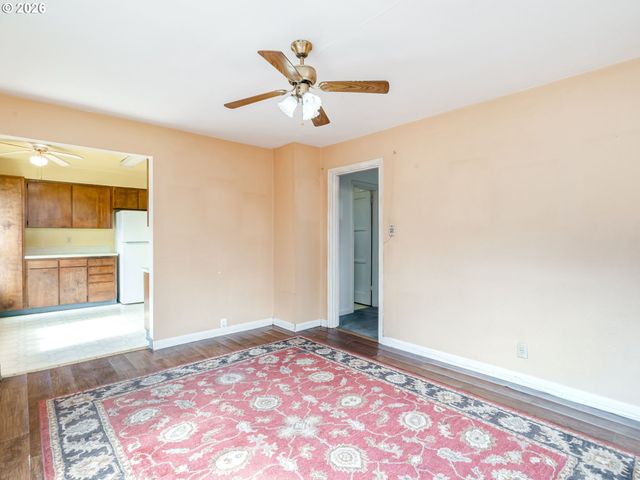 1820 E 33RD St, Vancouver, WA 98663